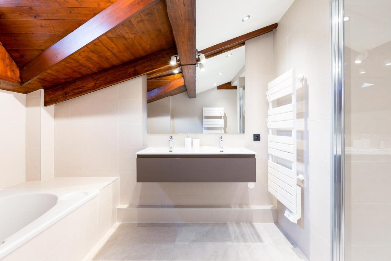 Chalet Les Praz - 280Sqm - Sauna Cinema Fitness - 5 Bedrooms In Heart Of Les Praz - By Cozee Rentals Chamonix Exterior photo